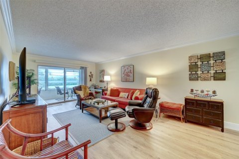 Condo in Coconut Creek, Florida, 2 bedrooms  № 1139171 - photo 22