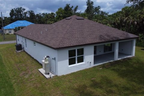 House in North Port, Florida 3 bedrooms, 130.9 sq.m. № 218365 - photo 22