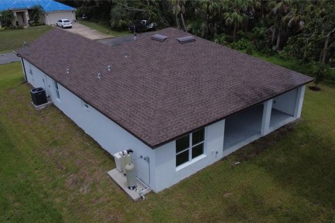 House in North Port, Florida 3 bedrooms, 130.9 sq.m. № 218365 - photo 21