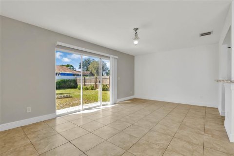 Duplex à vendre à Orlando, Floride: 3 chambres, 124.21 m2 № 1426980 - photo 7