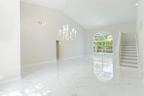 House in Palm Beach Gardens, Florida 6 bedrooms, 301.1 sq.m. № 987282 - photo 24