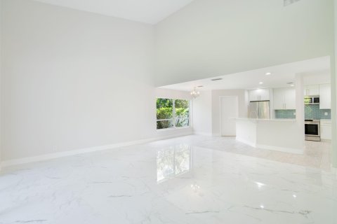 Casa en venta en Palm Beach Gardens, Florida, 6 dormitorios, 301.1 m2 № 987282 - foto 26