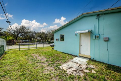 House in Fort Lauderdale, Florida 4 bedrooms, 183.95 sq.m. № 987284 - photo 28