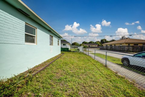 Villa ou maison à vendre à Fort Lauderdale, Floride: 4 chambres, 183.95 m2 № 987284 - photo 29