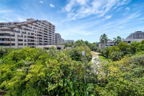 Condo in Key Biscayne, Florida, 2 bedrooms  № 1333225 - photo 10