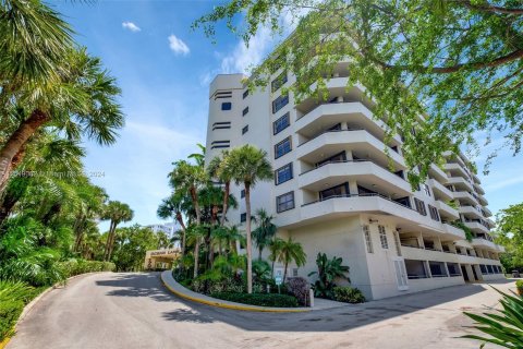 Condo in Key Biscayne, Florida, 2 bedrooms  № 1333225 - photo 12