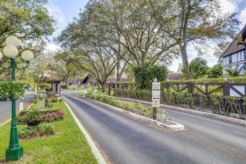 Condo in Lauderhill, Florida, 2 bedrooms  № 1151788 - photo 22