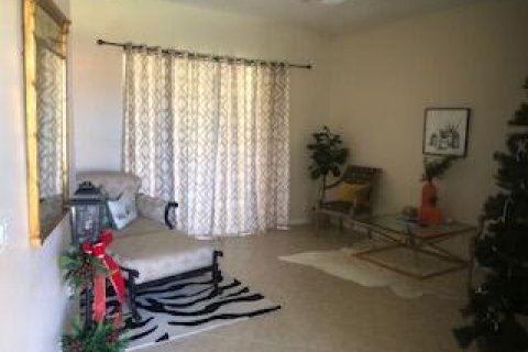 House in Wellington, Florida 4 bedrooms, 203.27 sq.m. № 1151787 - photo 14