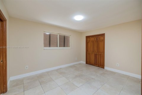Casa en venta en Miami Lakes, Florida, 4 dormitorios, 220.74 m2 № 1128545 - foto 26