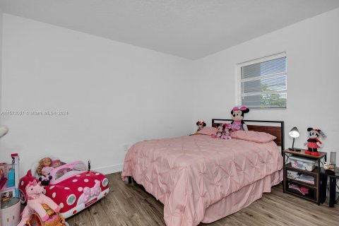 Condominio en venta en Miami Lakes, Florida, 2 dormitorios, 83.61 m2 № 1128546 - foto 10