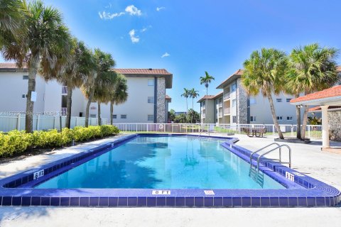 Condominio en venta en Miami Lakes, Florida, 2 dormitorios, 83.61 m2 № 1128546 - foto 18