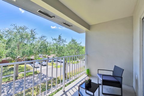 Condominio en venta en Miami Lakes, Florida, 2 dormitorios, 83.61 m2 № 1128546 - foto 5