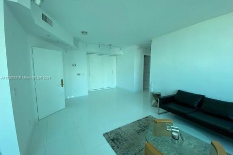 Condo in Miami Beach, Florida, 1 bedroom  № 986839 - photo 7