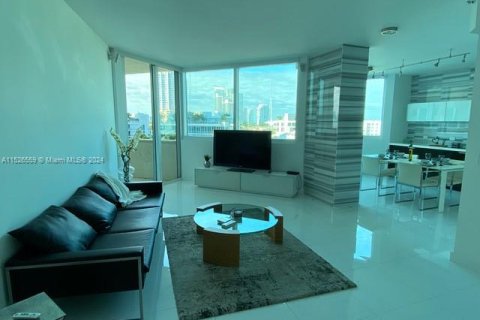 Condo in Miami Beach, Florida, 1 bedroom  № 986839 - photo 6