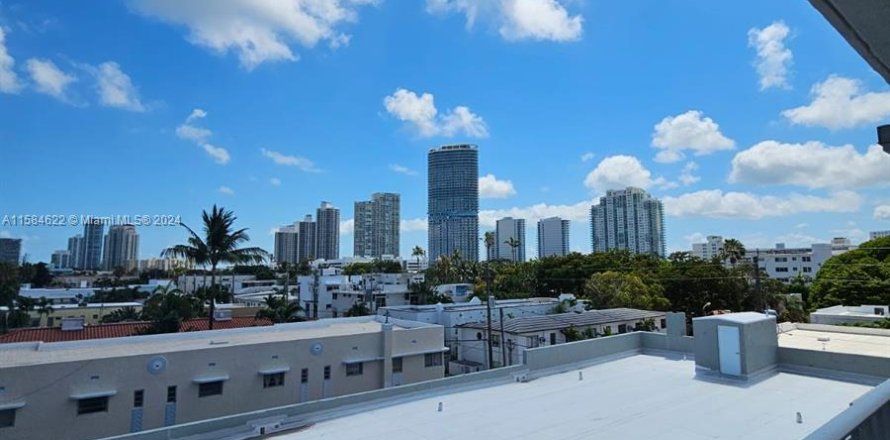 Condo in Miami Beach, Florida, 1 bedroom  № 1173377