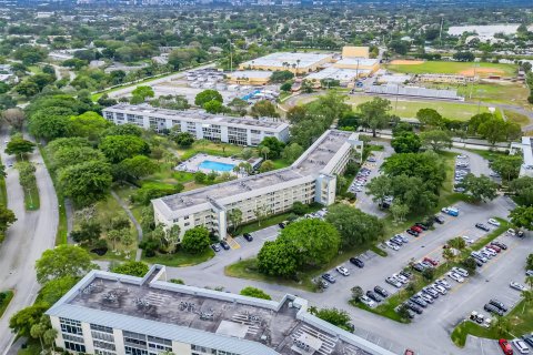 Copropriété à vendre à Coconut Creek, Floride: 2 chambres, 107.77 m2 № 1155421 - photo 14