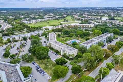 Copropriété à vendre à Coconut Creek, Floride: 2 chambres, 107.77 m2 № 1155421 - photo 26