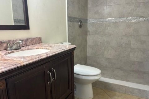 Adosado en venta en Sunrise, Florida, 3 dormitorios, 156.08 m2 № 1215969 - foto 2