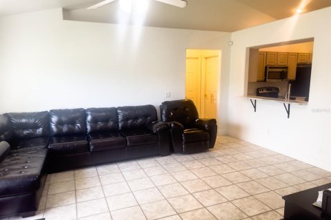 House in Kissimmee, Florida 3 bedrooms, 135.82 sq.m. № 1350266 - photo 6