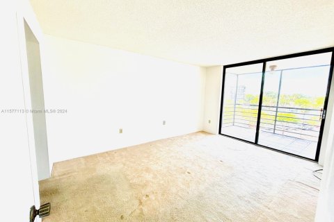 Copropriété à vendre à Pembroke Pines, Floride: 1 chambre, 68.75 m2 № 1146435 - photo 7