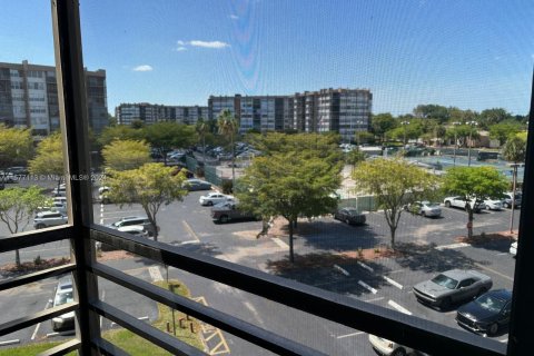 Condominio en venta en Pembroke Pines, Florida, 1 dormitorio, 68.75 m2 № 1146435 - foto 14