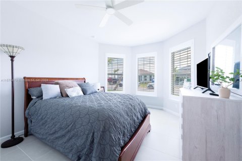 Casa en venta en Port St. Lucie, Florida, 2 dormitorios, 172.43 m2 № 1146398 - foto 22