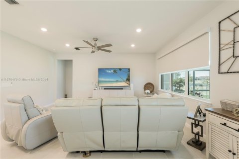 Casa en venta en Port St. Lucie, Florida, 2 dormitorios, 172.43 m2 № 1146398 - foto 12
