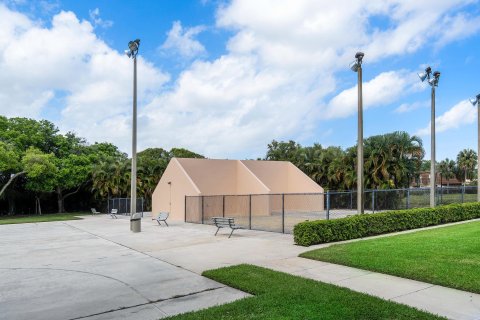 Touwnhouse à vendre à West Palm Beach, Floride: 2 chambres, 114.83 m2 № 1009720 - photo 2