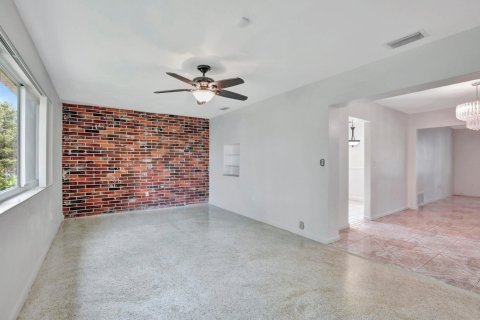 Villa ou maison à vendre à Pembroke Pines, Floride: 3 chambres, 146.6 m2 № 1151641 - photo 25