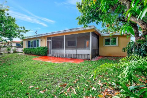 Villa ou maison à vendre à Pembroke Pines, Floride: 3 chambres, 146.6 m2 № 1151641 - photo 16