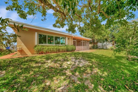 Villa ou maison à vendre à Pembroke Pines, Floride: 3 chambres, 146.6 m2 № 1151641 - photo 4