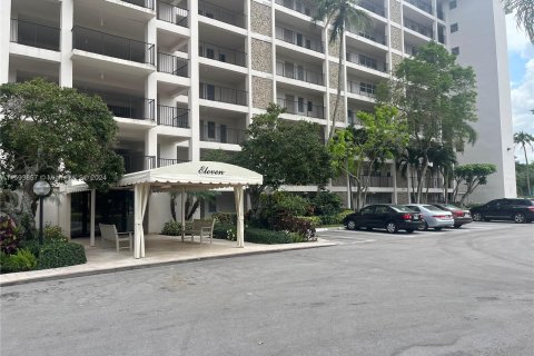 Condo in Pompano Beach, Florida, 3 bedrooms  № 1186014 - photo 3