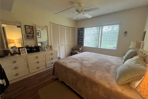 Condo in Pompano Beach, Florida, 3 bedrooms  № 1186014 - photo 7