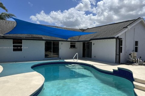 Villa ou maison à vendre à Port St. Lucie, Floride: 3 chambres, 153.94 m2 № 1119359 - photo 4