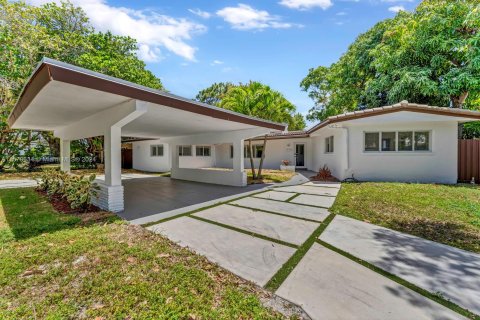 House in Wilton Manors, Florida 3 bedrooms, 161 sq.m. № 1153879 - photo 4