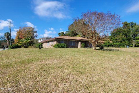 Villa ou maison à louer à Jacksonville, Floride: 3 chambres, 157.66 m2 № 838933 - photo 2