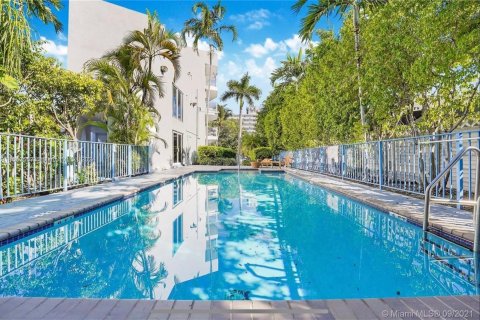 Copropriété à vendre à North Miami Beach, Floride: 3 chambres, 117.99 m2 № 1370727 - photo 28