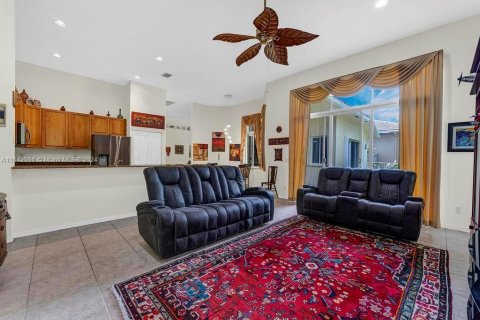 Villa ou maison à vendre à Pembroke Pines, Floride: 4 chambres, 251.02 m2 № 1325760 - photo 29