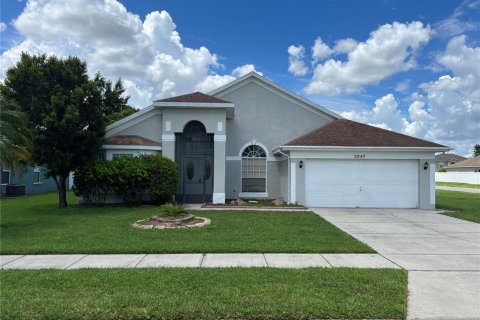 House in Kissimmee, Florida 4 bedrooms, 192.96 sq.m. № 1382914 - photo 1