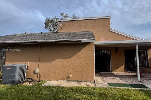 Villa ou maison à vendre à Miami, Floride: 3 chambres, 127 m2 № 1380102 - photo 6