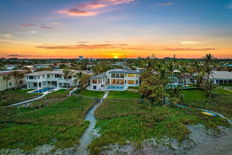 Villa ou maison à vendre à Jupiter Inlet Colony, Floride: 4 chambres, 578.5 m2 № 932269 - photo 5