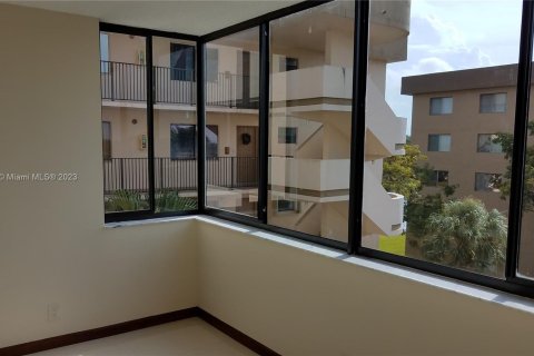 Condominio en venta en North Lauderdale, Florida, 2 dormitorios, 125.42 m2 № 855388 - foto 25