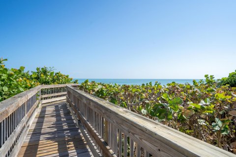 Copropriété à vendre à Hutchinson Island South, Floride: 3 chambres, 236.06 m2 № 714339 - photo 14