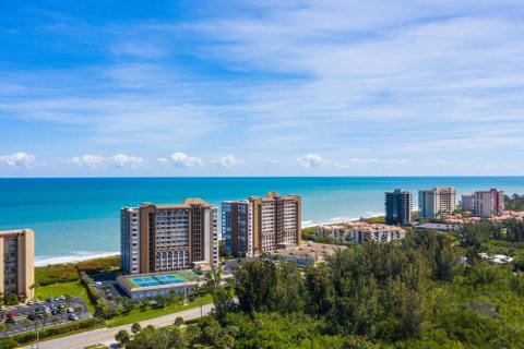 Copropriété à vendre à Hutchinson Island South, Floride: 3 chambres, 236.06 m2 № 714339 - photo 1