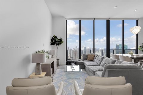 Condominio en venta en Miami, Florida, 3 dormitorios, 234.21 m2 № 1431364 - foto 4