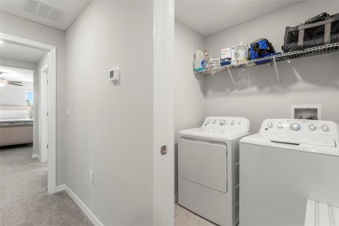 Townhouse in Tampa, Florida 2 bedrooms, 143.81 sq.m. № 884943 - photo 23