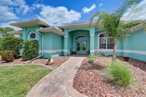 Villa ou maison à vendre à North Port, Floride: 4 chambres, 233.46 m2 № 1157916 - photo 4