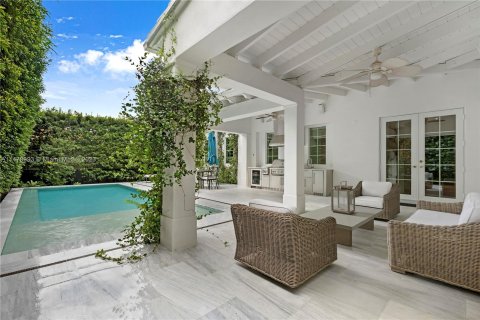 Casa en venta en Coral Gables, Florida, 4 dormitorios, 305.46 m2 № 782122 - foto 27