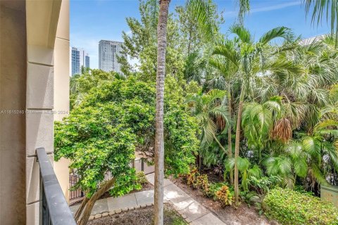 Condominio en venta en Sunny Isles Beach, Florida, 2 dormitorios, 95.13 m2 № 1281953 - foto 16