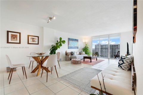 Condo in Aventura, Florida, 1 bedroom  № 1186148 - photo 5